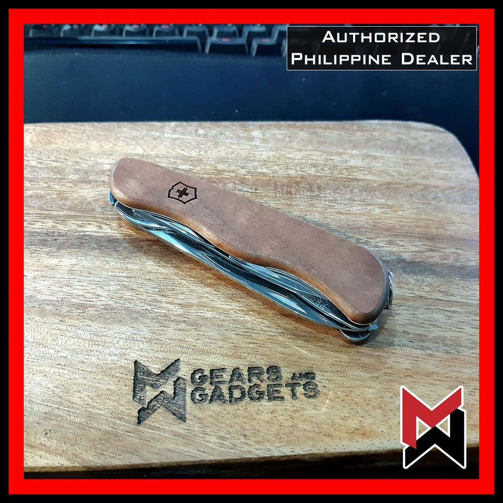 Victorinox Forester Walnut Wood - 0.8361.63