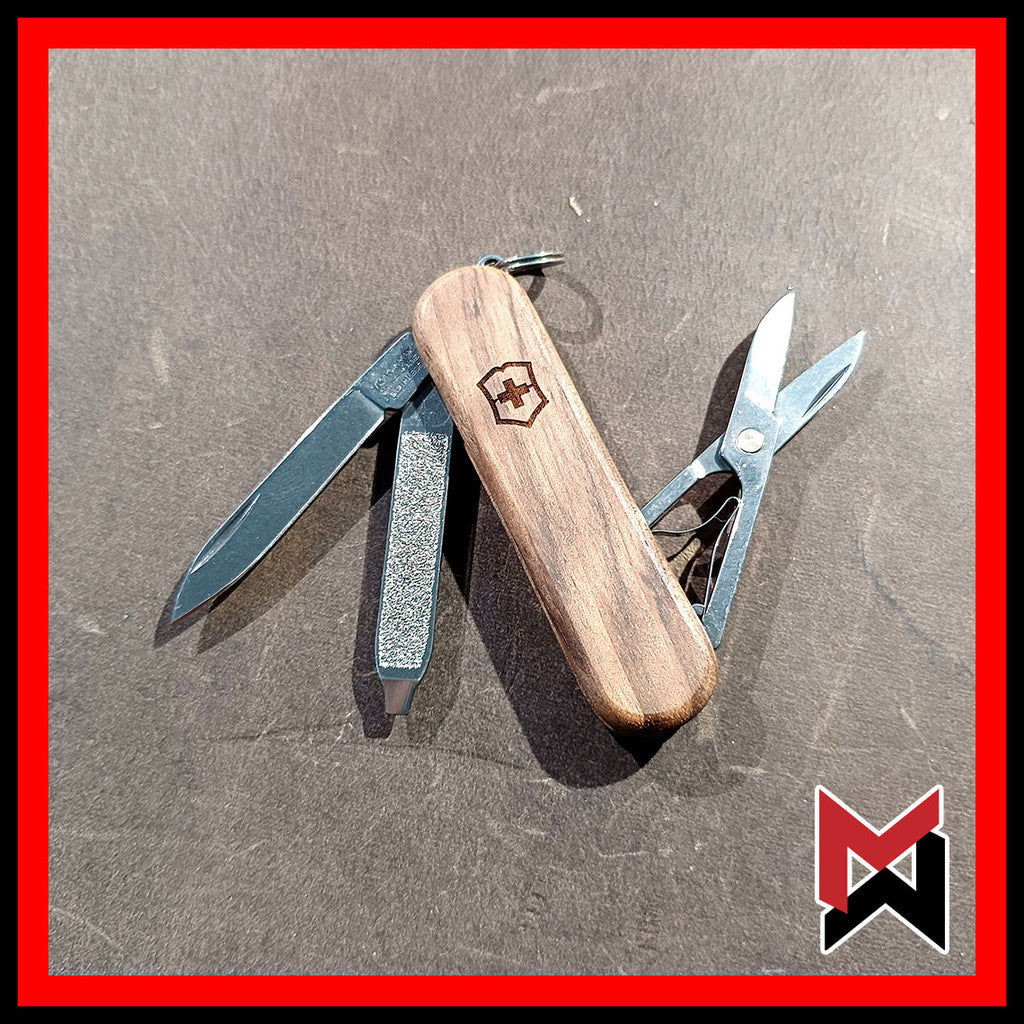 Victorinox Classic SD - Walnut Wood