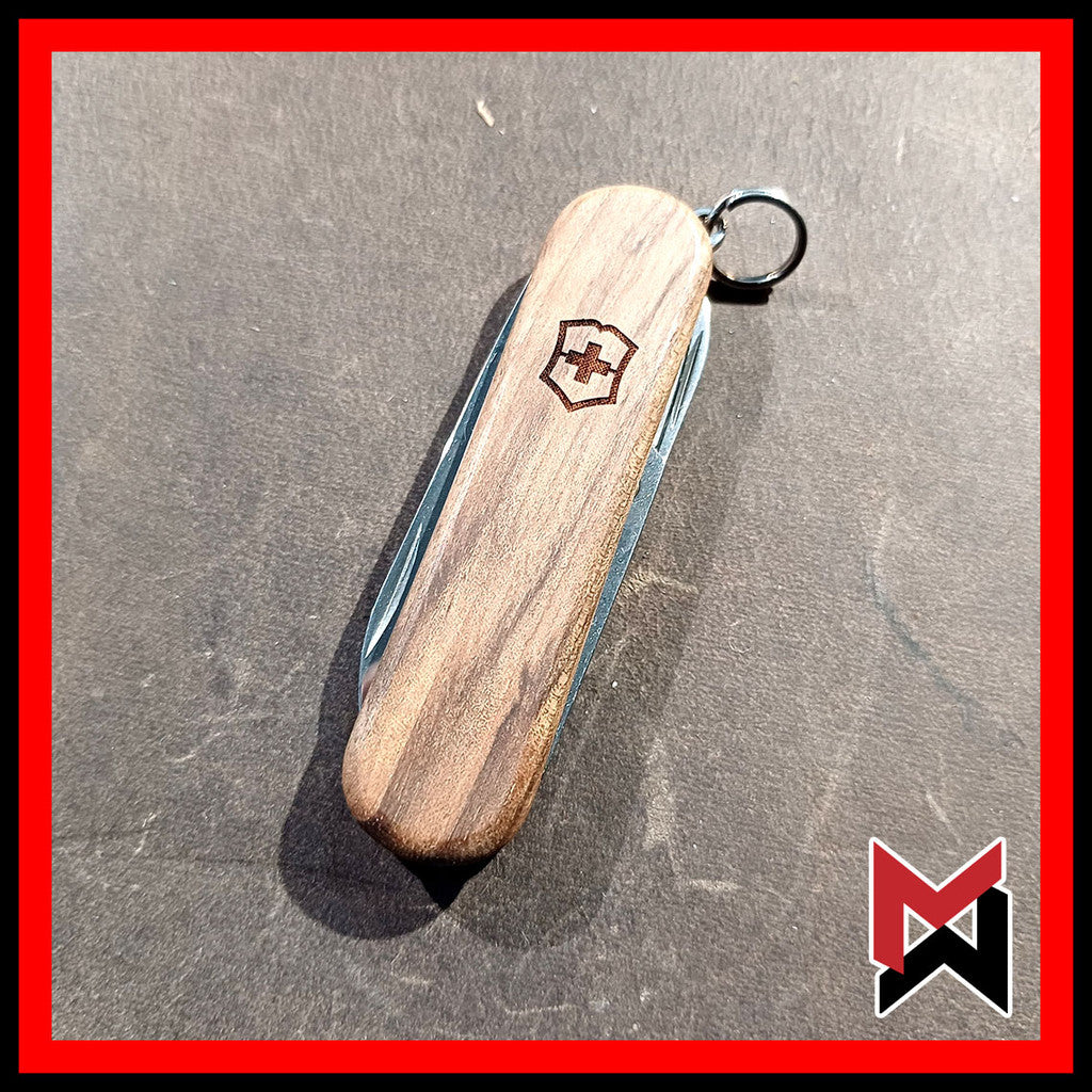 Victorinox Classic SD - Walnut Wood