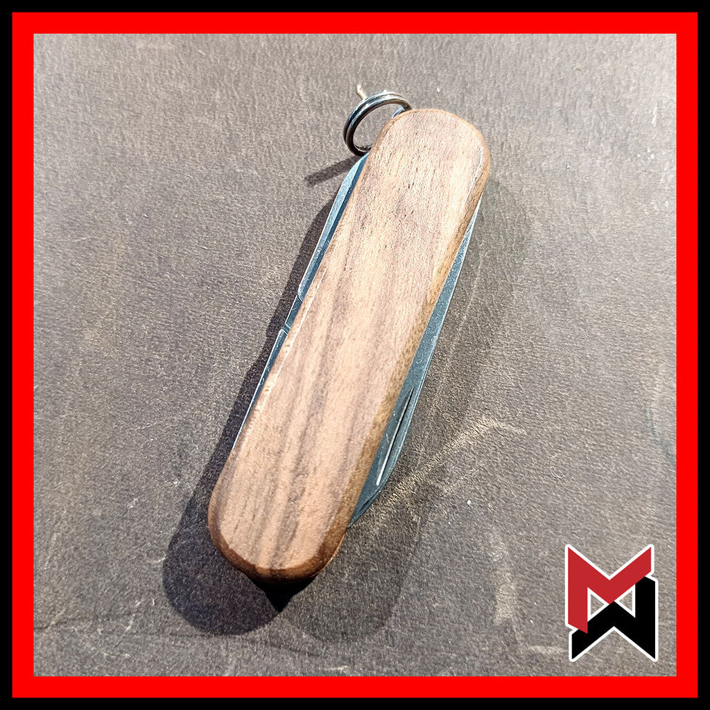 Victorinox Classic SD - Walnut Wood