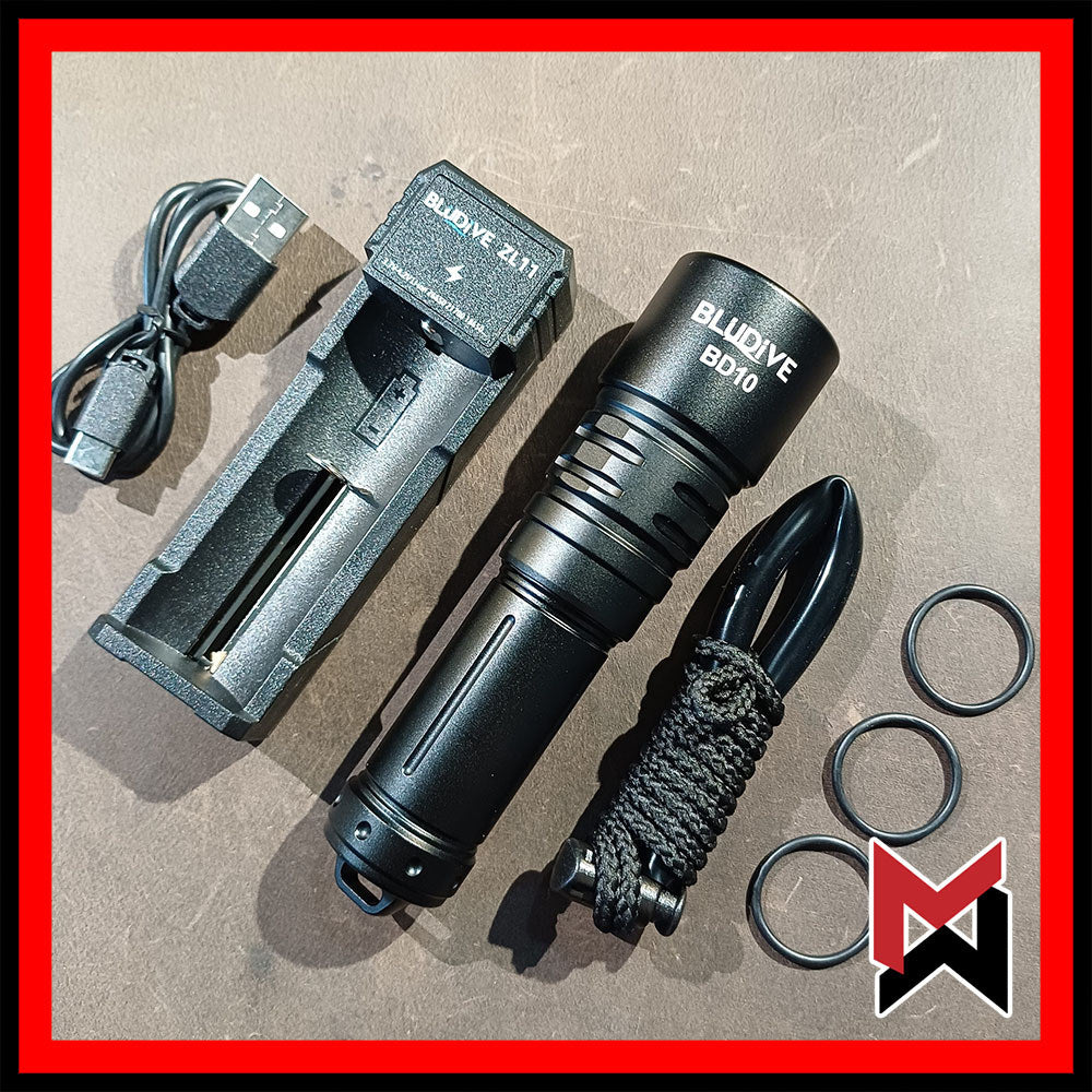 BluDive - BD10 Diving LED Flashlight - Black - Diving Light